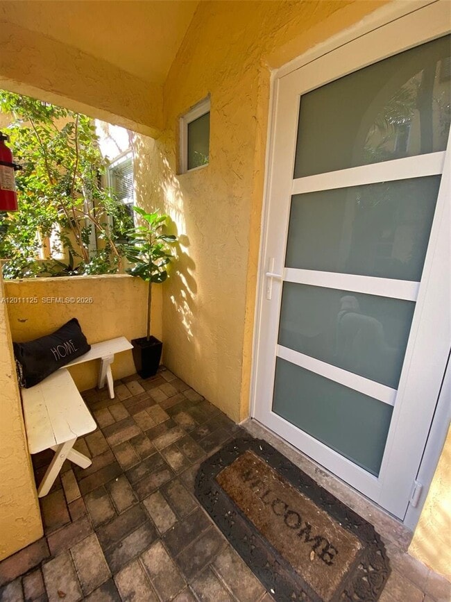 101 NE 8th Ave in Fort Lauderdale, FL - Building Photo - Building Photo