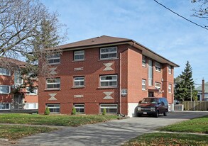 293 Montrave Ave in Oshawa, ON - Building Photo