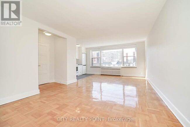 1545 Bathurst St in Toronto, ON - Building Photo - Building Photo