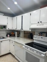 8764 SW 12th St, Unit #105 in Miami, FL - Building Photo