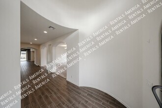 22366 E Sentiero Dr in Queen Creek, AZ - Foto de edificio - Building Photo