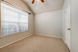 4844 Grinstein Dr in Fort Worth, TX - Foto de edificio - Building Photo