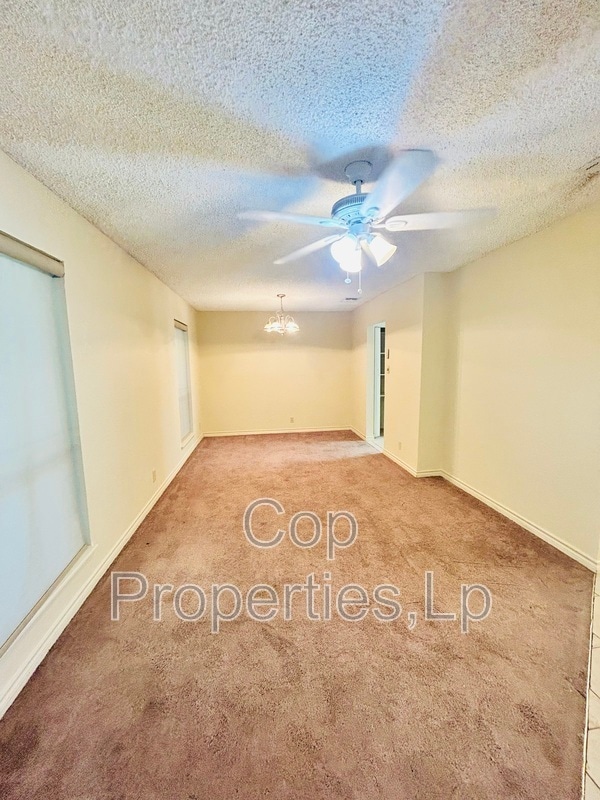 14810 Ridge Hill Dr in San Antonio, TX - Building Photo - Building Photo