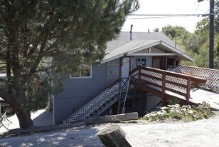 Viking Marina & Apartments in Oakley, CA - Building Photo