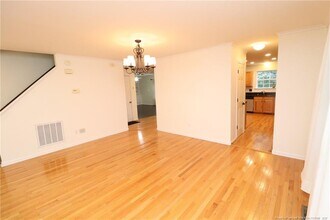 2114 Frissell Ave in Apex, NC - Building Photo - Building Photo
