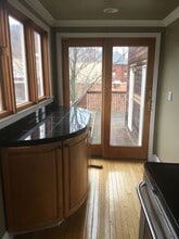 68 S 11th St, Unit 2 in Pittsburgh, PA - Foto de edificio - Building Photo