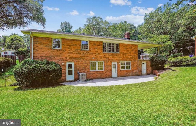 8634 Aberdeen Ct in Annandale, VA - Building Photo - Building Photo
