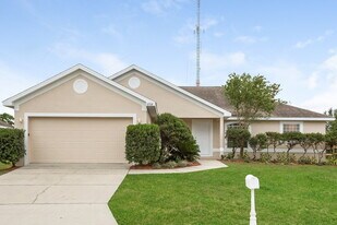 6768 Highlands Creek Loop in Lakeland, FL - Building Photo