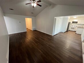 2901 Lanette Ln in Arlington, TX - Foto de edificio - Building Photo