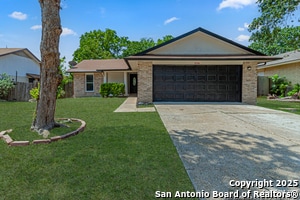 326 Renee Dr in Converse, TX - Building Photo