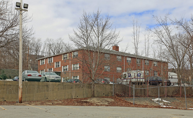 80 Cambridge Rd in Woburn, MA - Building Photo - Building Photo