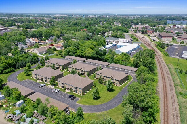 De Pere Crossing in De Pere, WI - Building Photo - Building Photo