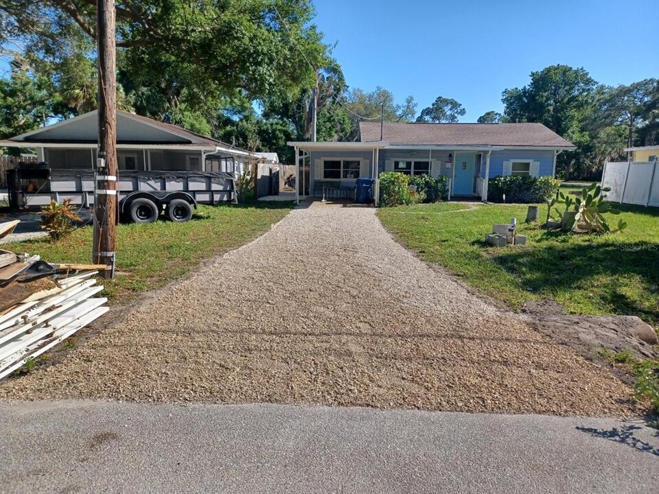 304 Mt Pleasant Rd in Nokomis, FL - Building Photo