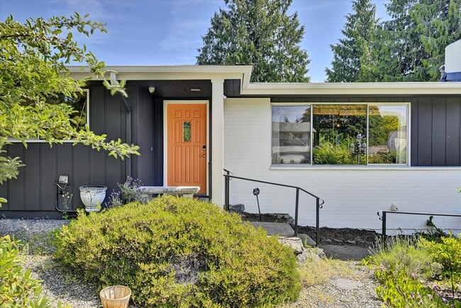 property at 10075 SE 213th Pl