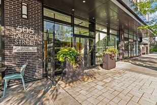 505 Talbot St in London, ON - Building Photo