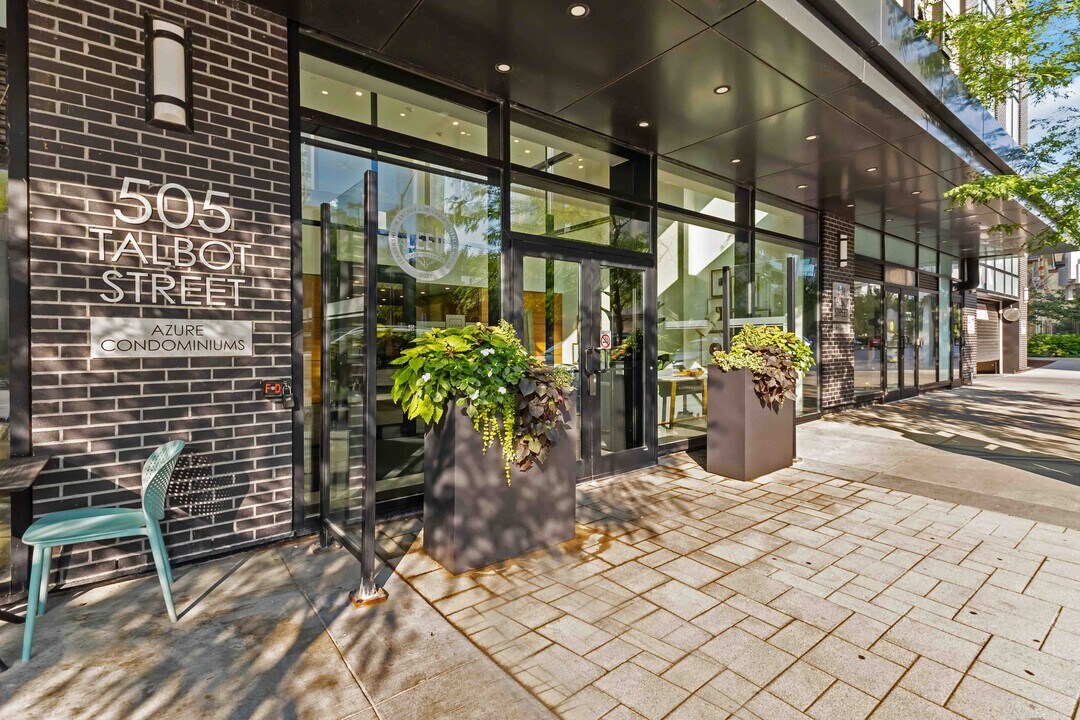 505 Talbot St in London, ON - Building Photo