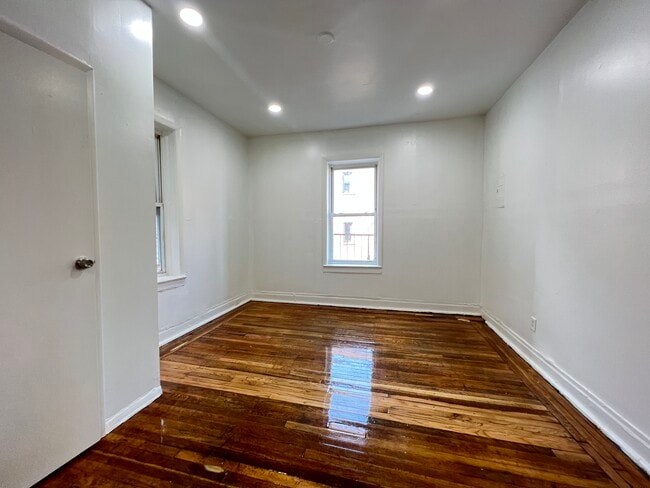 310 Mount Prospect Ave in Newark, NJ - Building Photo - Building Photo