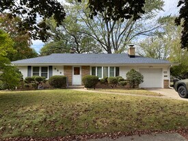 522 Skylark Dr in Rockford, IL - Building Photo