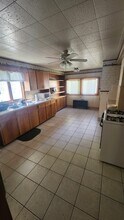 16 Lambert Ave, Unit Lower in Fredonia, NY - Foto de edificio - Building Photo
