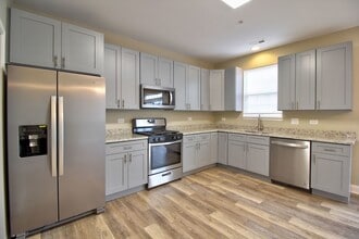 2259 Beresford Dr in Yorkville, IL - Building Photo - Building Photo