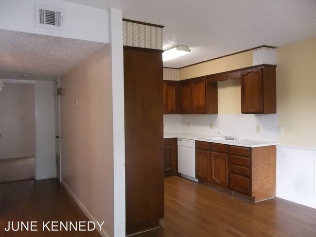 602 Sherwood Dr in Victoria, TX - Building Photo - Building Photo