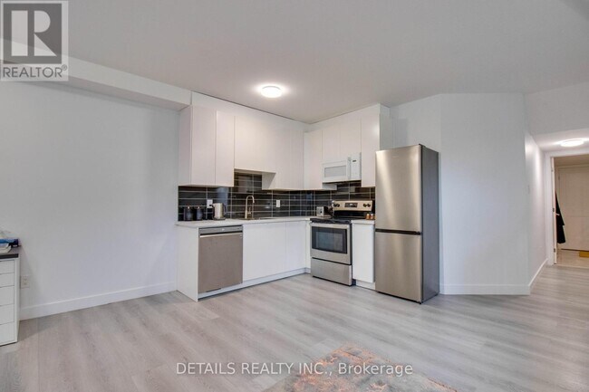 135B Duford St in Ottawa, ON - Building Photo - Building Photo