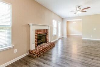 70 Moss Way in Cartersville, GA - Building Photo - Building Photo
