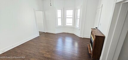 126 S Rebecca Ave in Scranton, PA - Building Photo - Building Photo