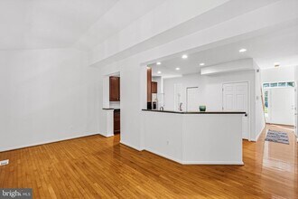 406 Arnold Dr in Florence, NJ - Building Photo - Building Photo