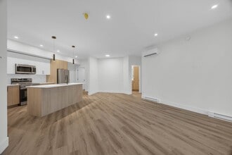1035 Melanson Rd in Dieppe, NB - Building Photo - Building Photo
