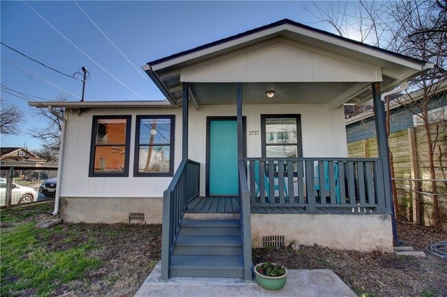 property at 2717 Santa Rosa St