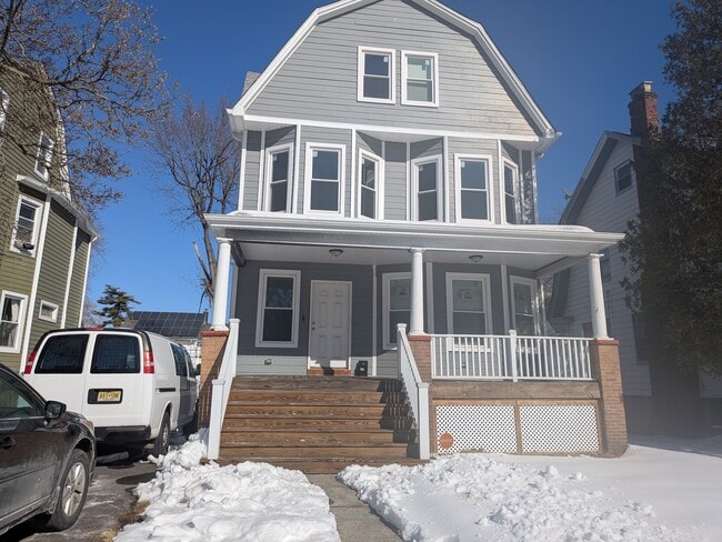 property at 262 Rutledge Ave