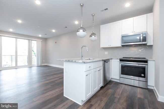 45 W Haines St, Unit 303 in Philadelphia, PA - Building Photo - Building Photo