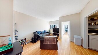 513 Beacon St in Boston, MA - Building Photo