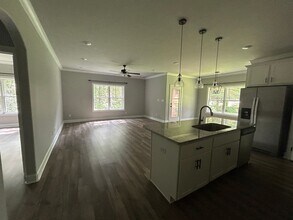 207 Dawn Dr in Toney, AL - Building Photo - Building Photo