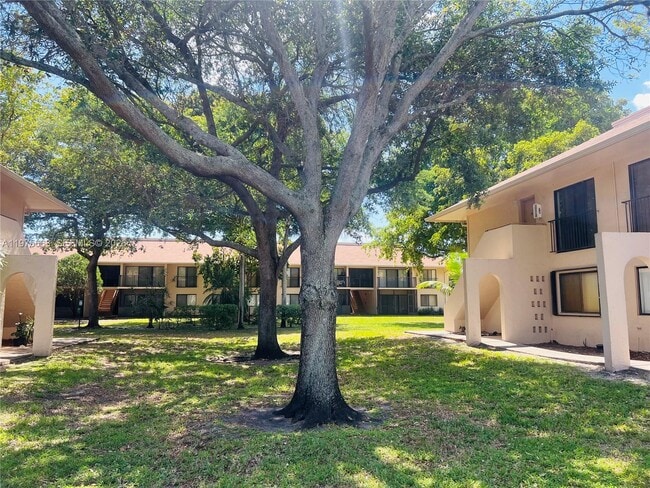 5981 Washington St in Hollywood, FL - Building Photo - Building Photo