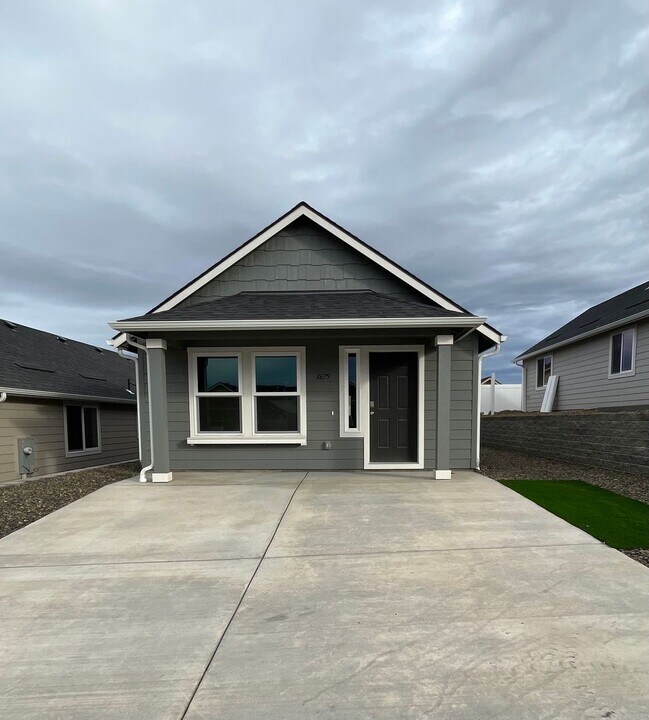 3675 S Quay St in Kennewick, WA - Building Photo