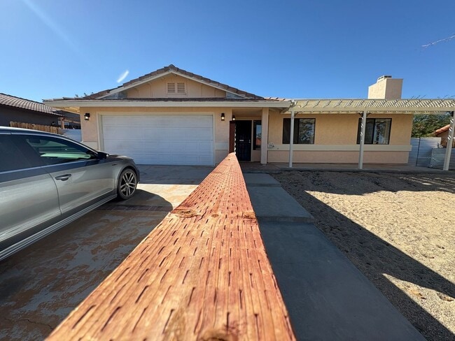 5750 Hall Ln in Twentynine Palms, CA - Building Photo - Building Photo