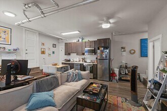 2348 W Addison St in Chicago, IL - Building Photo - Building Photo