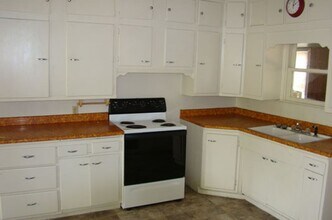 23 Sherman St in Ashland, OR - Building Photo - Building Photo