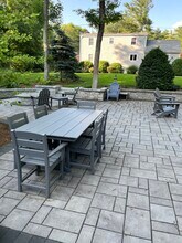 16 Pelham St in Pembroke, MA - Foto de edificio - Building Photo