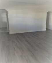 7510 Carlyle Ave in Miami Beach, FL - Building Photo - Building Photo