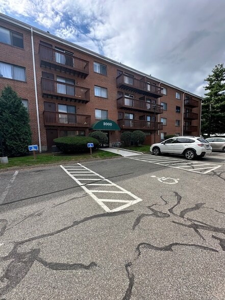 property at 2422 Harbor View Dr