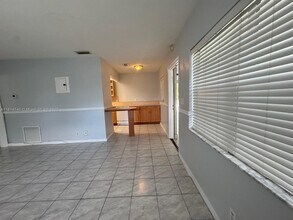 1522 NE 34th Ct in Oakland Park, FL - Building Photo - Building Photo