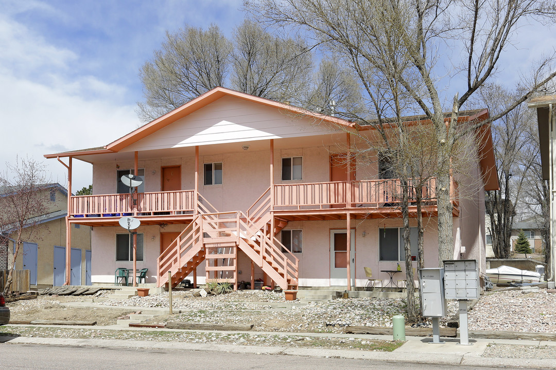 1084 Westmoreland Rd in Colorado Springs, CO - Building Photo