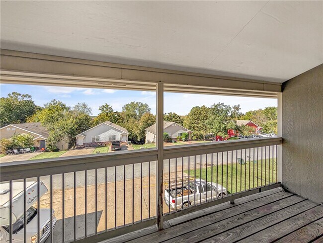 2456 N Brophy Cir in Fayetteville, AR - Building Photo - Building Photo