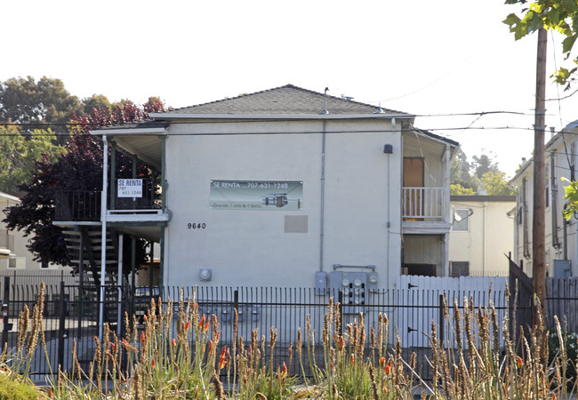 9636 Bancroft Ave in Oakland, CA - Building Photo - Building Photo