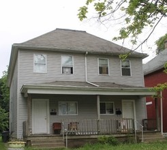 4 Unit - South Central Hilltop in Columbus, OH - Building Photo - Building Photo