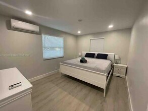 1925 Dewey St-Unit -3 in Hollywood, FL - Foto de edificio - Building Photo