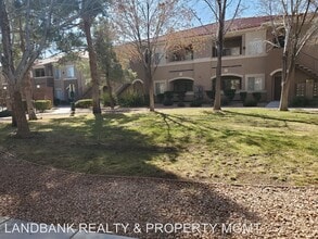 10245 S Maryland Pkwy-Unit -#140 in Las Vegas, NV - Foto de edificio - Building Photo
